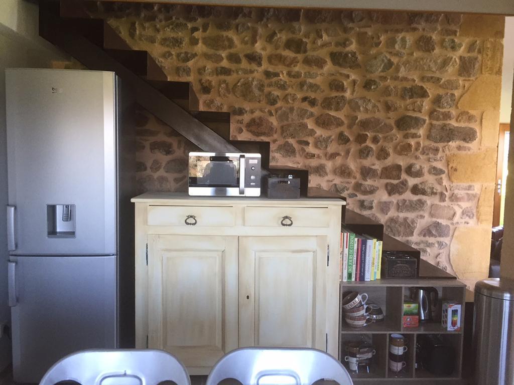 Les Perruchons Ancienne Grange Renovee Avec Soin Villa Ozolles Ruang foto
